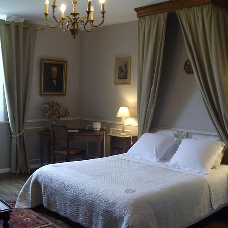 Manoir De La Baronnie Bed and Breakfast Saint-Malo Exteriör bild