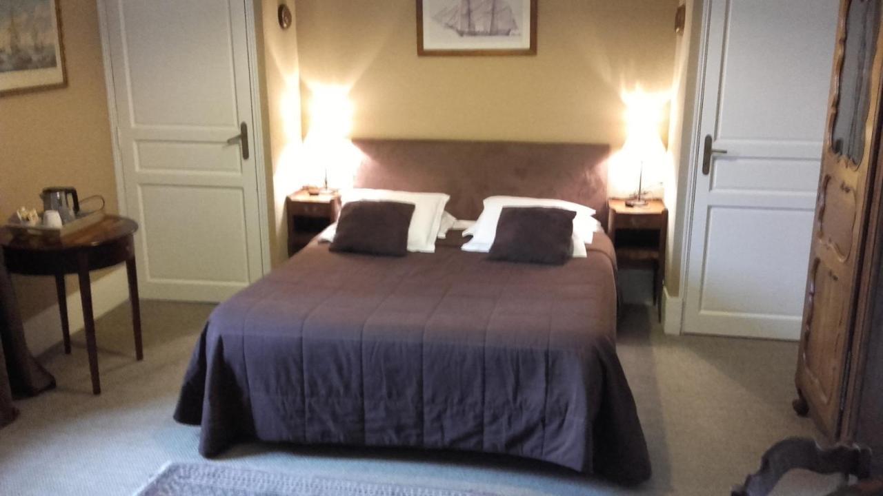 Manoir De La Baronnie Bed and Breakfast Saint-Malo Exteriör bild