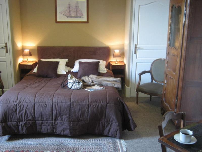 Manoir De La Baronnie Bed and Breakfast Saint-Malo Exteriör bild
