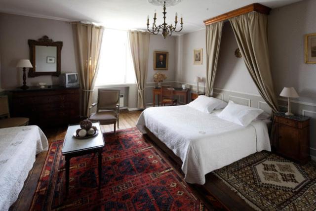 Manoir De La Baronnie Bed and Breakfast Saint-Malo Rum bild